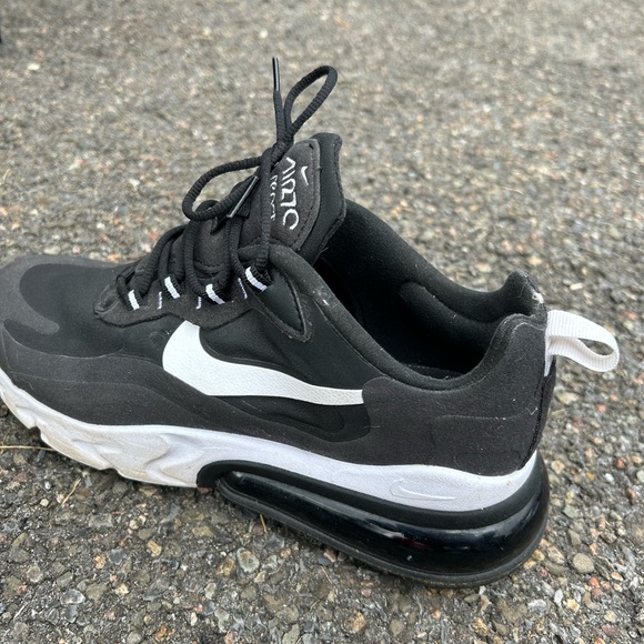 NIKE AIRMAX 270 REACT - BLACK/WHITE - Picture 3 of 5